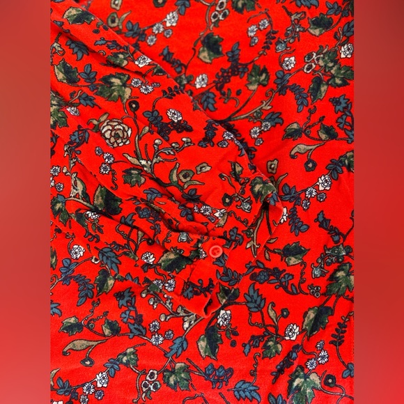 Hinge Red Floral V Neck Blouse - Picture 12 of 13